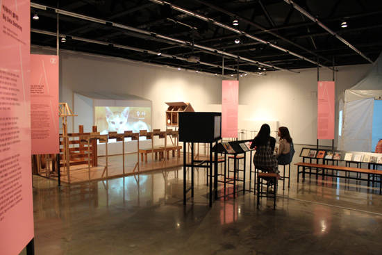 서울 대학로 아르코미술관 1층에서 8월 7일까지 진행하는 ‘뉴 셸터(New Shelters) 전시 모습. (사진=안창현 기자)