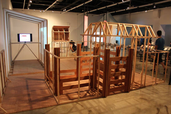 레어 콜렉티브(최춘웅, 최승호, 표창연)와 동물보호 시민단체 카라가 제작한 ‘마음 한쪽 마당 한쪽 내어주기’. (사진=안창현 기자)