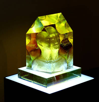 이후창, '룩 인투 마이셀프(Look into Myself) 2016 - II'. 유리, 20 x 16 x 23cm. 2016.