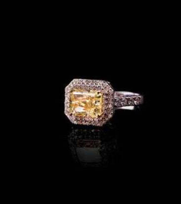 Lot.254 '천연 옐로우 다이아몬드 반지 3.02 ct'.(사진=서울옥션)