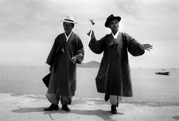 후지모토 타쿠미, '진도(珍島)'. 디지털 프린트, 111.8 x 158cm. 1984.