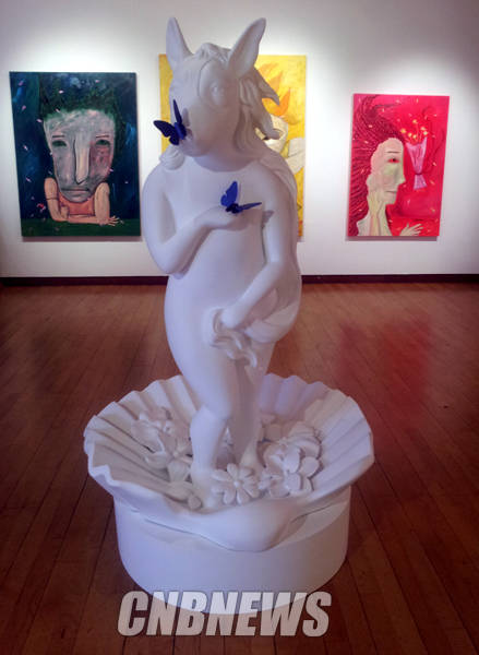 이혜영은 첫 전시에서 그림을 선보인 데 이어 이번엔 조각, 설치 작업 등에 도전해 눈길을 끌었다.(사진=김금영 기자)