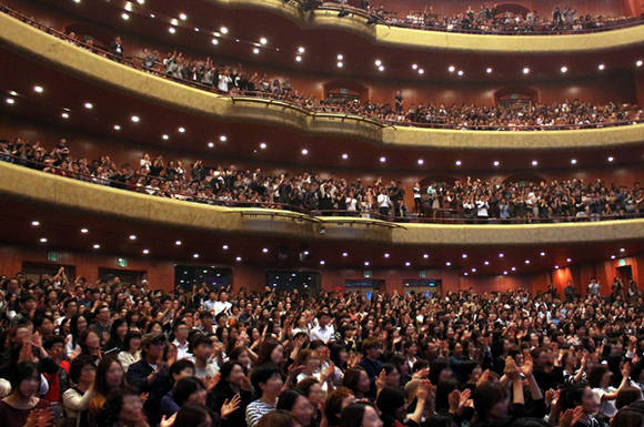 '노트르담 드 파리' 서울 앙코르 공연 커튼콜 현장.(사진=마스트엔터테인먼트)