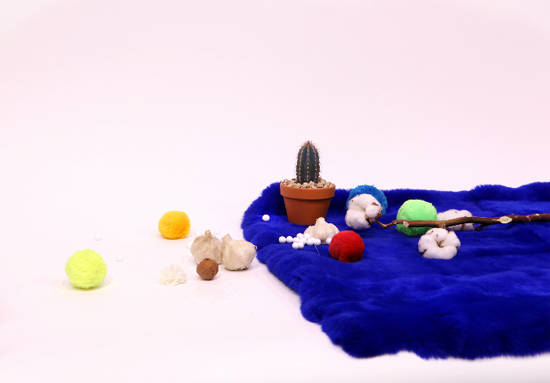 김재남, '흰 바람벽이 있어 - 백석'. 오브제 설치, 2016.