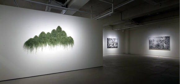 김유정의 작품을 전시한 '숲(Grove)'전 전시장 일부.