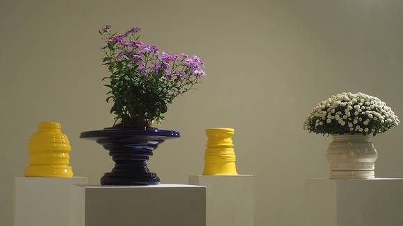 주세균 작가의 세라믹 작품 '회전 도자기 군인' 연작. (사진=오제성)