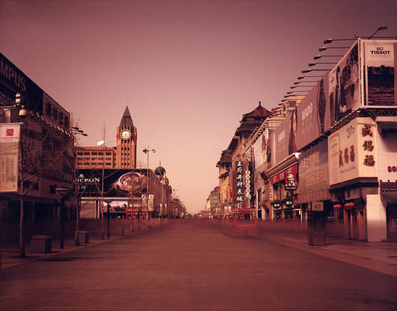이원철, '중국, 베이징(Beijing, China)'. C-프린트, 페이스 마운티드 위드 플렉시글라스(Face mounted with Plexiglas), 75 x 92.6cm. 2014.