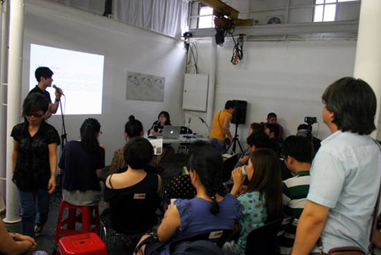 공간 사일삼은 공동 작업실, 전시 공간 외에 예술인이 함께 모여 이야기하는 자리도 마련해 왔다.(사진=공간 사일삼)