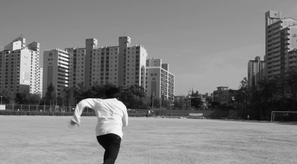김다겸, '달리기 - 짐 하인스를 위하여'. 사진, 영상. 2분 48초. 2015. (사진 = 김다겸 작가)