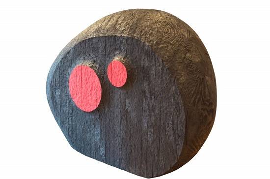 리장뽈, ‘Seed(씨앗)’. 나무, 나무 위에 색칠, 1400 x 1200 x 500cm. 2016.