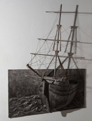 장한솔, '생멸(生滅) - 연기(緣起)'. FRP, 스틸, 한지, 노끈, 160 x 100 x 200cm.