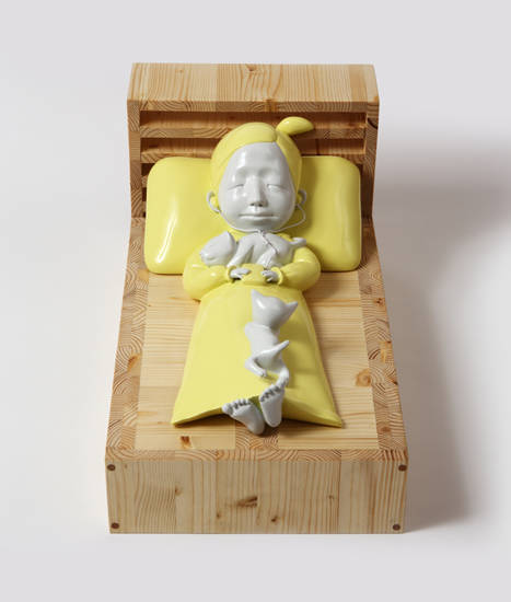 주혜령, '힐링'. FRP, 우레탄 도장, 40 x 55 x 30cm. 2016.