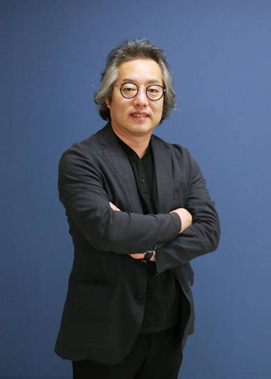 2017 바다미술제의 전시감독을 맡은 도태근 신라대학교 교수.