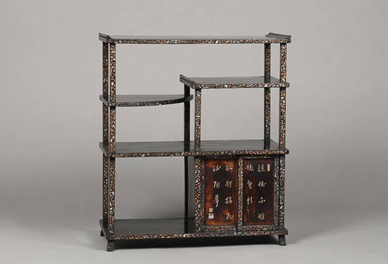 고은당 나전칠기찻장. 75 x 30.3 x 84.5cm. 조선후기.