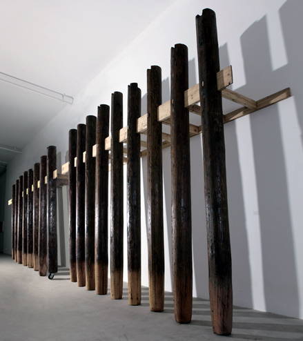 심문섭, ‘반추(Re-present)’. 나무, 철. 2010.